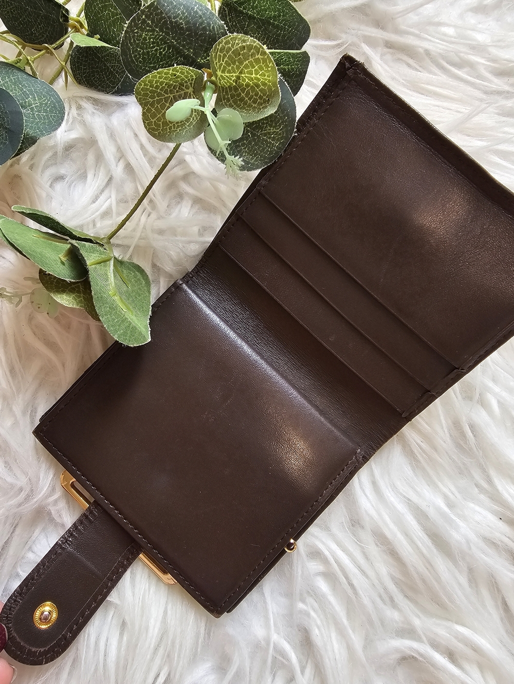 Burberry: VINTAGE 90's Preloved Wallet - Picture 3 of 10